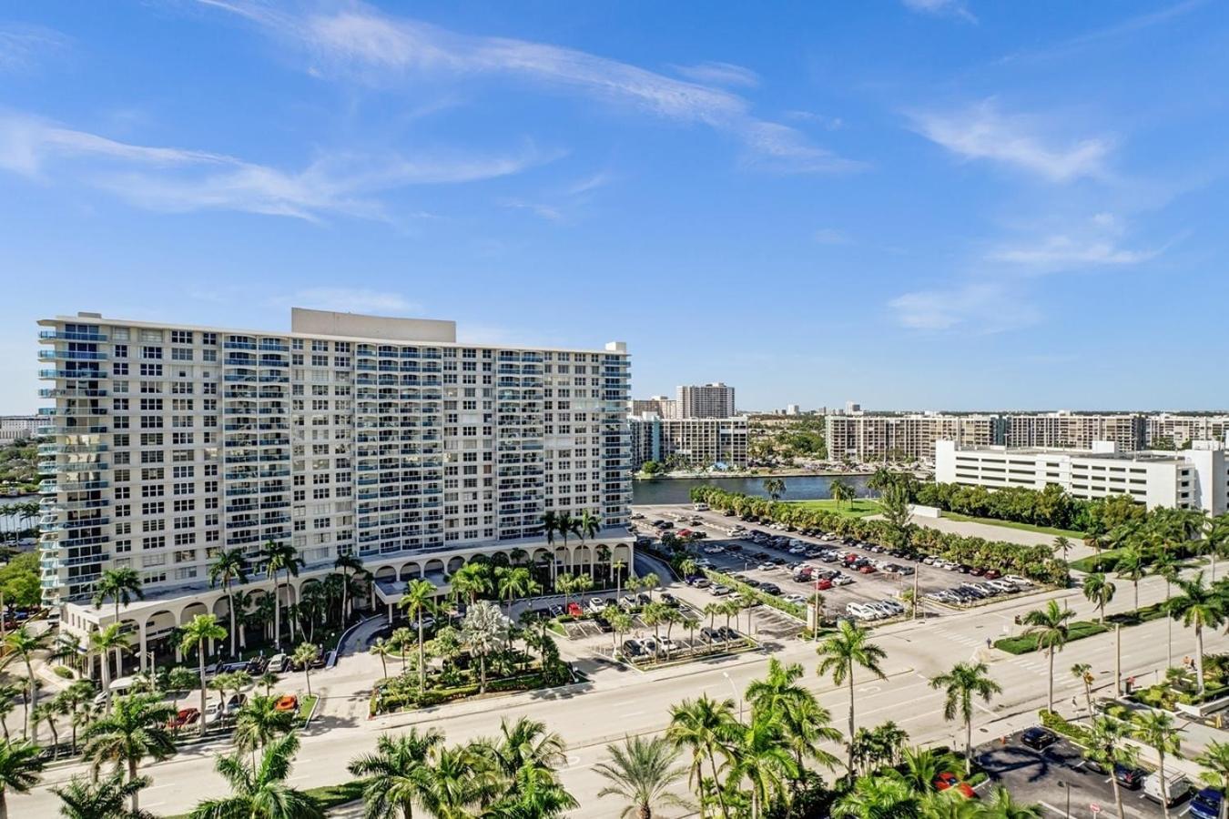 2Bd Condo Christmas Retreat Pool Beachside Hollywood Exterior foto